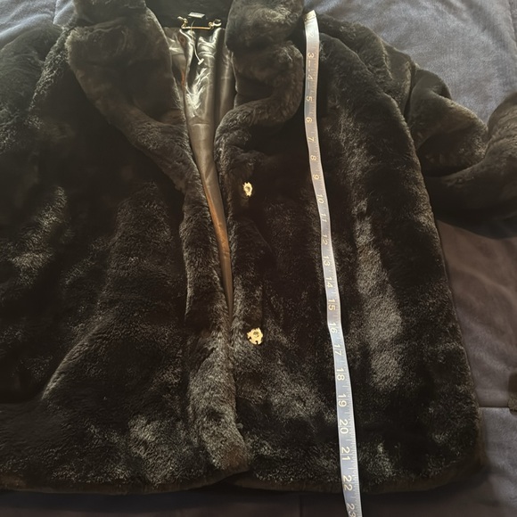 faux fur jacket - Picture 4 of 4
